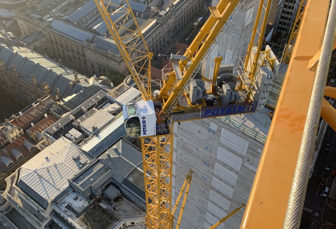 Два башенных крана Potain MR 295 помогают построить самое высокое офисное здание в Бирмингеме.