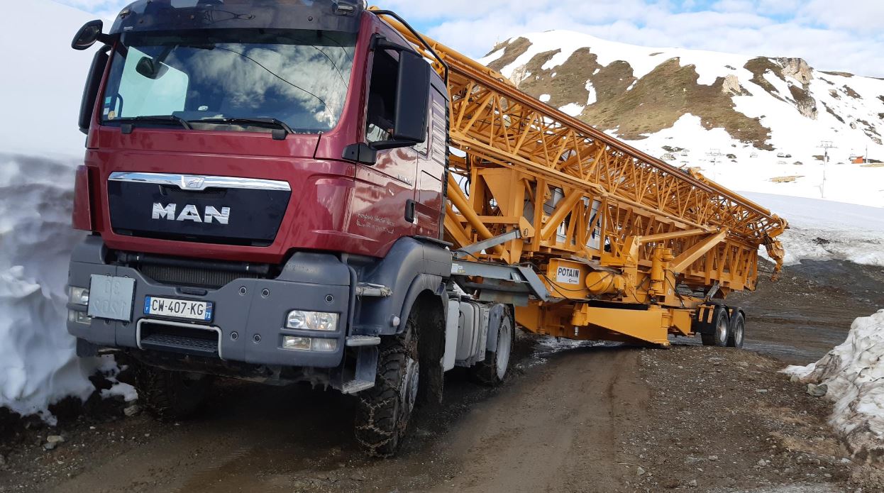 Компания Valente Grue Assistance получила награду «Самостоятельная сборка года» за GTMR 386B, работающий в Альпах на высоте 2700 м.
