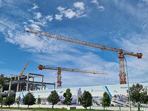 Башенные краны Potain MCT 565 для престижных проектов в Сингапуре.